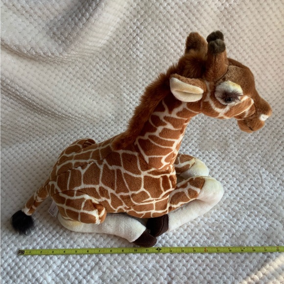 FAO SCHWARZ Large Plush Sitting Giraffe Stuffed Animal Toy - Picture 16 of 16